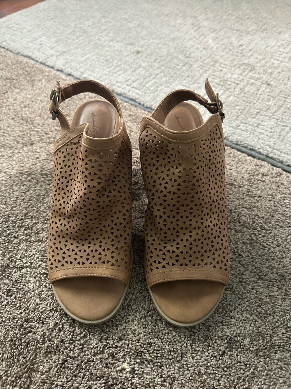 Universal Thread Women’s Block Heel - Picture 3 of 6